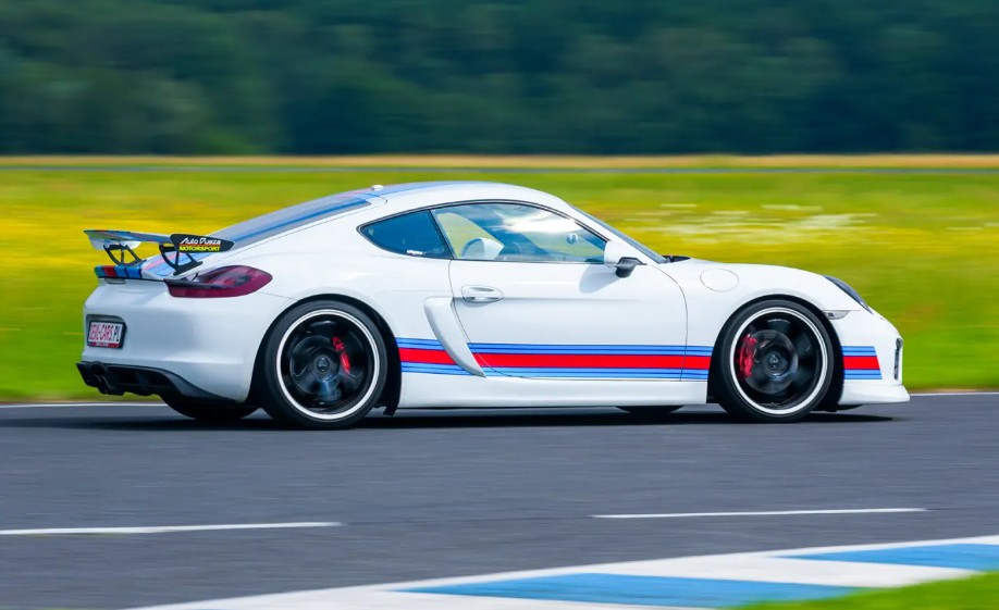 porshe cayman